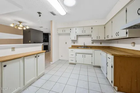 1554 Nona Street NE Palm Bay FL 32907