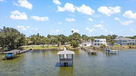 1085 Mercedes Drive Merritt Island FL 32952