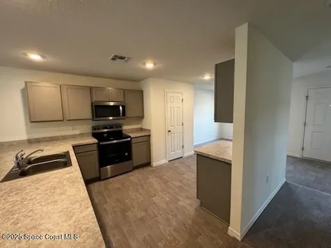 2090 Walsh Avenue SE Palm Bay FL 32909