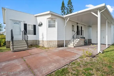 641 Hyacinth Circle Barefoot Bay FL 32976