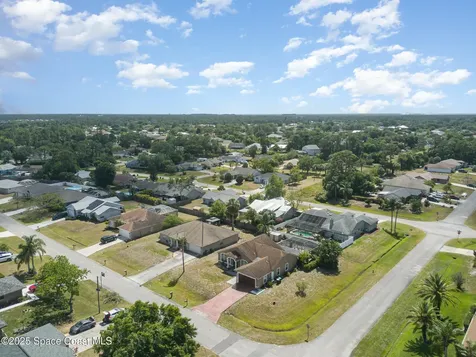 1490 Ashboro Circle SE Palm Bay FL 32909