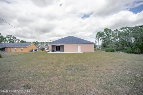 1662 Ricardo Street SE Palm Bay FL 32909