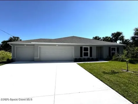 174 Fayetteville Street SW Palm Bay FL 32908