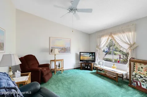 2560 Greenwood Drive Kissimmee FL 34744