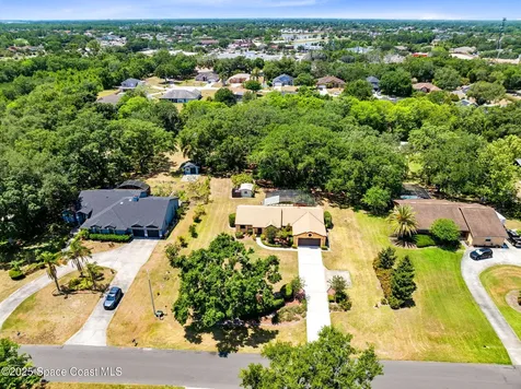 2560 Greenwood Drive Kissimmee FL 34744