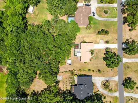 2560 Greenwood Drive Kissimmee FL 34744