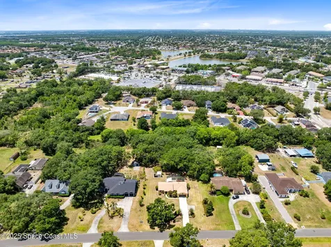2560 Greenwood Drive Kissimmee FL 34744