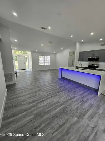 400 Koutnik Road SE Palm Bay FL 32909