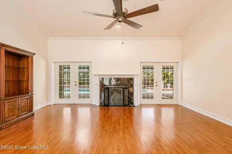 520 Bay Circle Indian Harbour Beach FL 32937