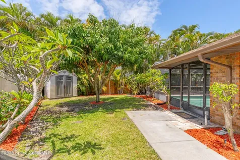 520 Bay Circle Indian Harbour Beach FL 32937