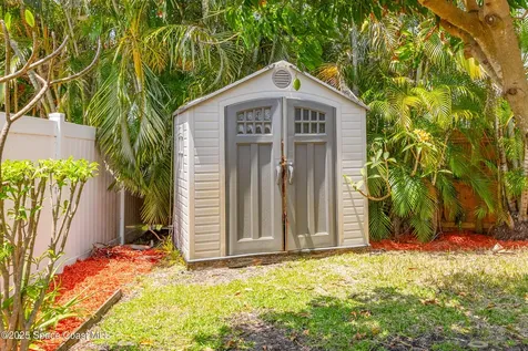 520 Bay Circle Indian Harbour Beach FL 32937