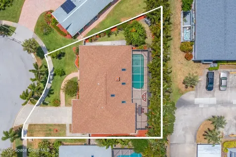 520 Bay Circle Indian Harbour Beach FL 32937