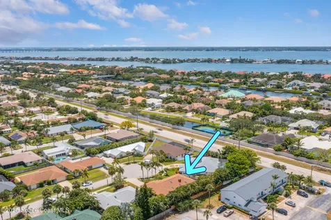 520 Bay Circle Indian Harbour Beach FL 32937