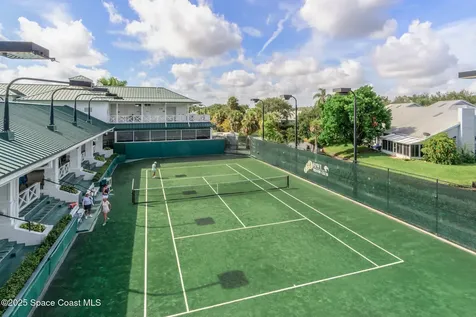 520 Bay Circle Indian Harbour Beach FL 32937