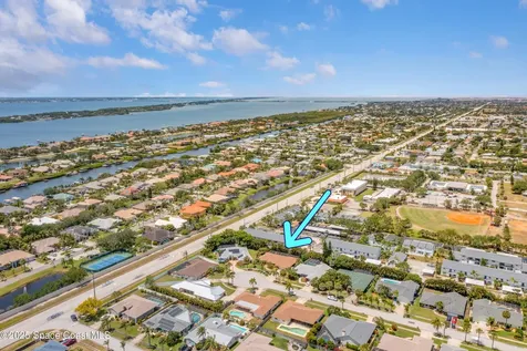 520 Bay Circle Indian Harbour Beach FL 32937