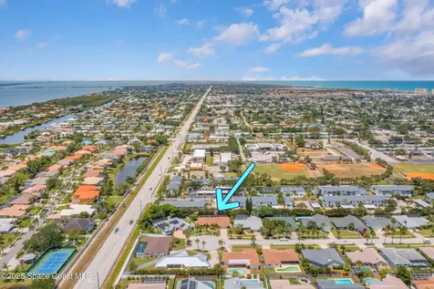 520 Bay Circle Indian Harbour Beach FL 32937
