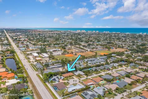 520 Bay Circle Indian Harbour Beach FL 32937