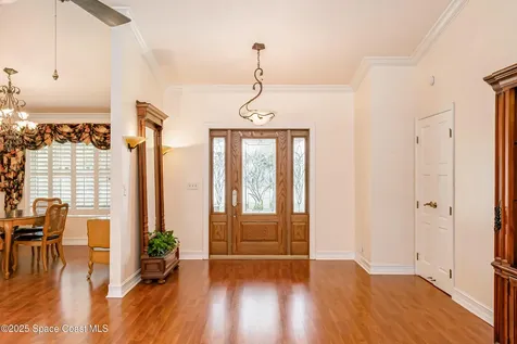 520 Bay Circle Indian Harbour Beach FL 32937