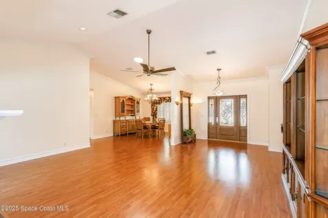 520 Bay Circle Indian Harbour Beach FL 32937