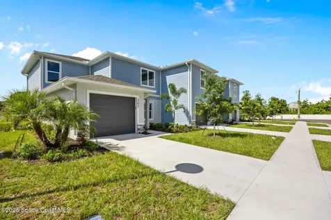 207-237 Hidden Woods Place Melbourne FL 32901