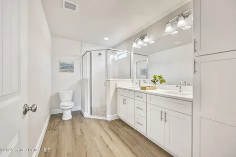 207-237 Hidden Woods Place Melbourne FL 32901
