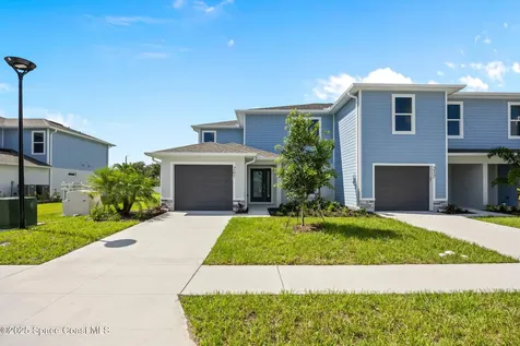 207-237 Hidden Woods Place Melbourne FL 32901
