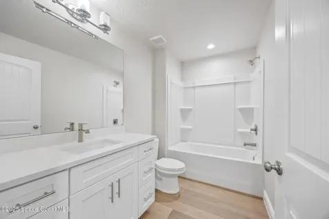 207-237 Hidden Woods Place Melbourne FL 32901