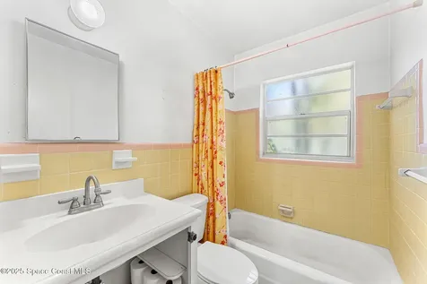 2035 N Shannon Avenue Indialantic FL 32903