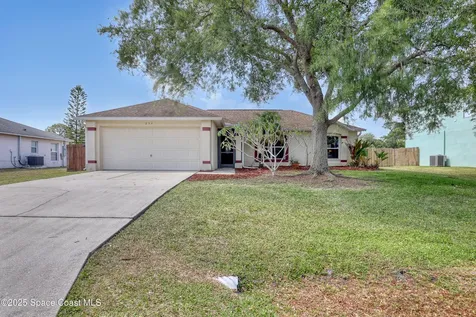834 Boeing Street NE Palm Bay FL 32907