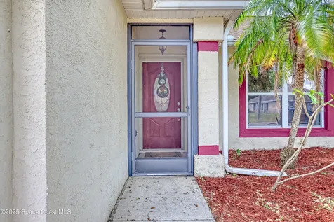 834 Boeing Street NE Palm Bay FL 32907