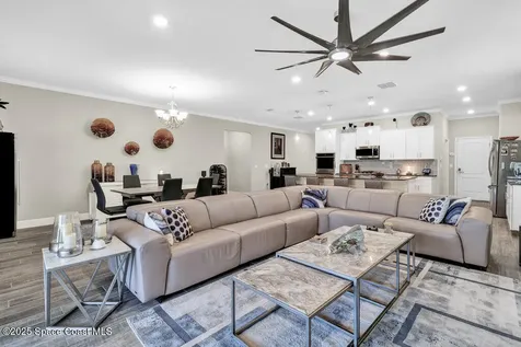 6020 Red Maple Manor Vero Beach FL 32966