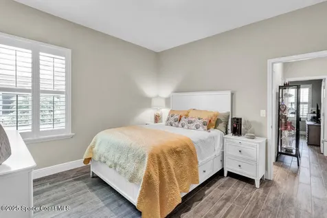 6020 Red Maple Manor Vero Beach FL 32966