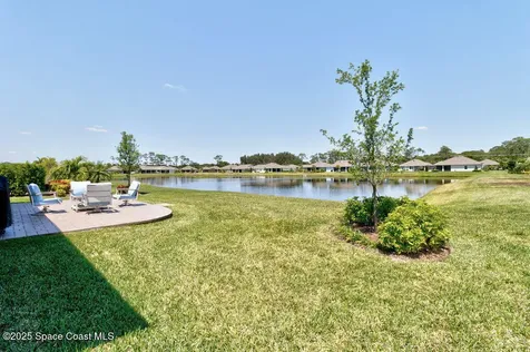 6020 Red Maple Manor Vero Beach FL 32966