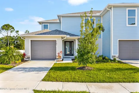 168-198 Hidden Woods Place Melbourne FL 32901