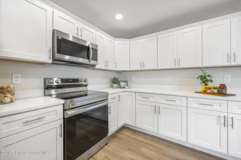 208-238 Hidden Woods Place Melbourne FL 32901