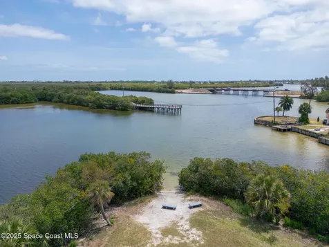 630 Paula Avenue Merritt Island FL 32953