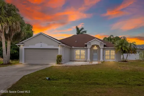 210 Benchor Road NW Palm Bay FL 32907