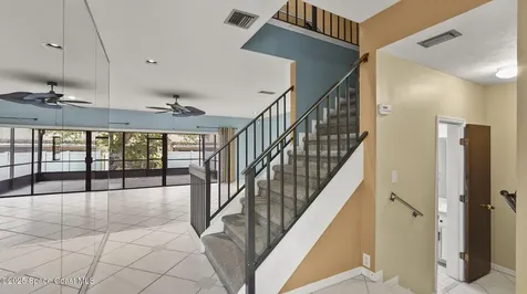 1993 Dipol Courtway Titusville FL 32780