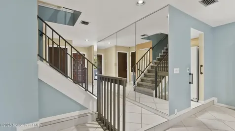 1993 Dipol Courtway Titusville FL 32780