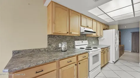 1993 Dipol Courtway Titusville FL 32780