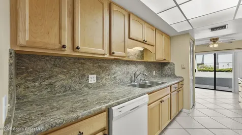 1993 Dipol Courtway Titusville FL 32780