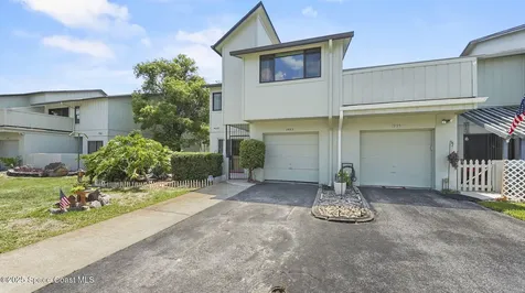 1993 Dipol Courtway Titusville FL 32780
