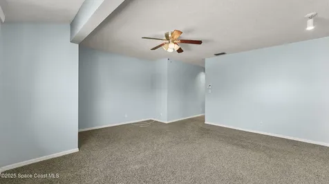 1993 Dipol Courtway Titusville FL 32780