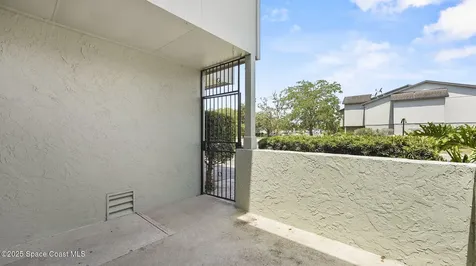 1993 Dipol Courtway Titusville FL 32780