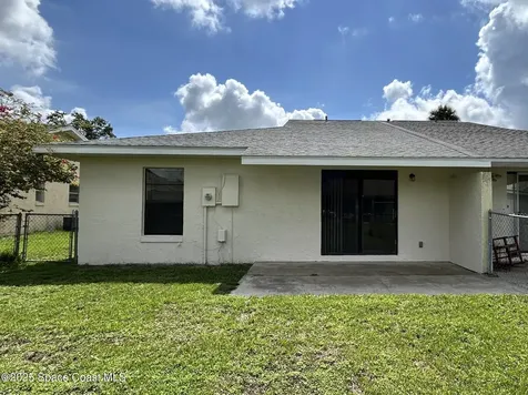 22 E Towne Place Titusville FL 32796