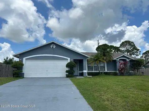 1242 Auburn Avenue NW Palm Bay FL 32907