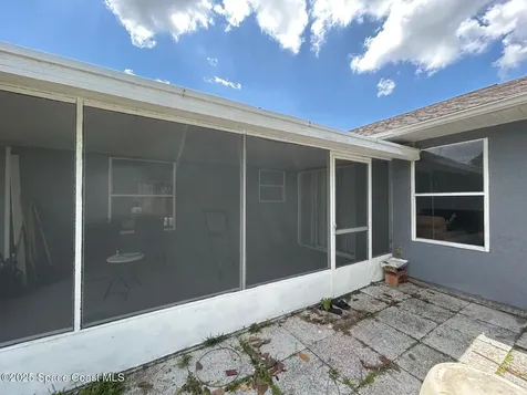 1242 Auburn Avenue NW Palm Bay FL 32907