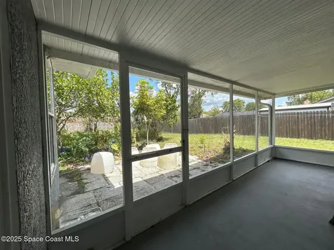 1242 Auburn Avenue NW Palm Bay FL 32907