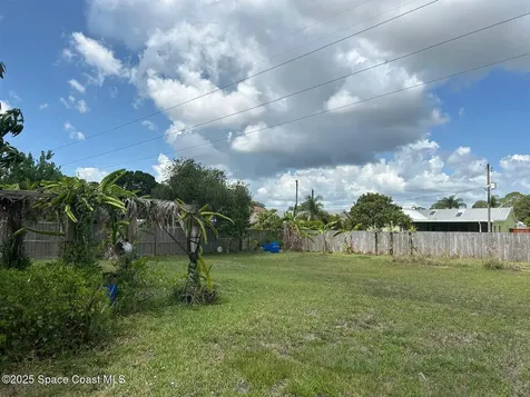 1242 Auburn Avenue NW Palm Bay FL 32907