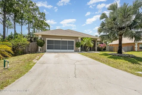 2871 Fontainebleau Avenue SE Palm Bay FL 32909